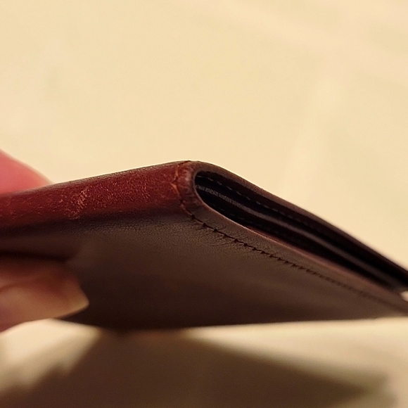 Authentic Les Must De Cartier Leather Bifold Wallet Bordeaux Gold Tone corners - Picture 9 of 10